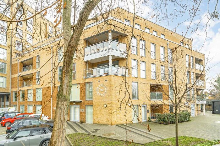 2 Bedroom Flat For Sale In Loughborough Park, London, SW9