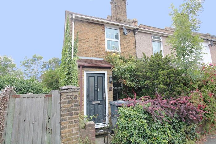 2 Bedroom End Of Terrace House To Rent In St Martins Road, Dartford, Kent, DA1