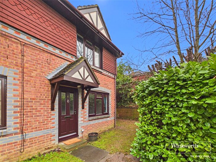 1 Bedroom Flat To Rent In Rowe Court, Grovelands Road, Reading, Berkshire, RG30