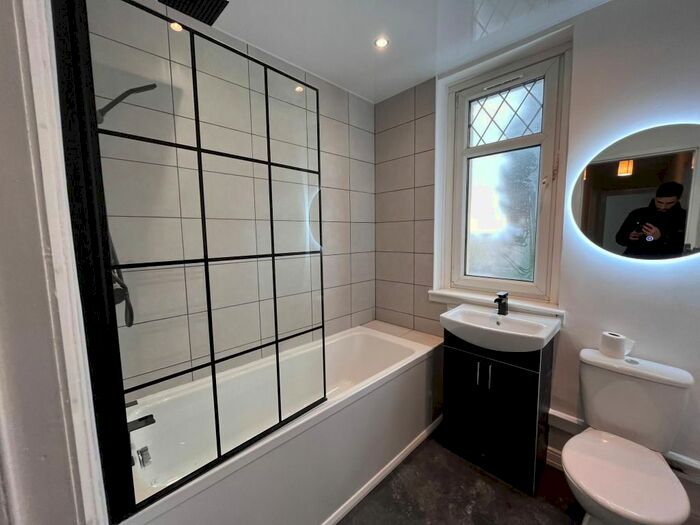 2 Bedroom Flat To Rent In Gairbraid Terrace, Bargeddie, North Lanarkshire, G69