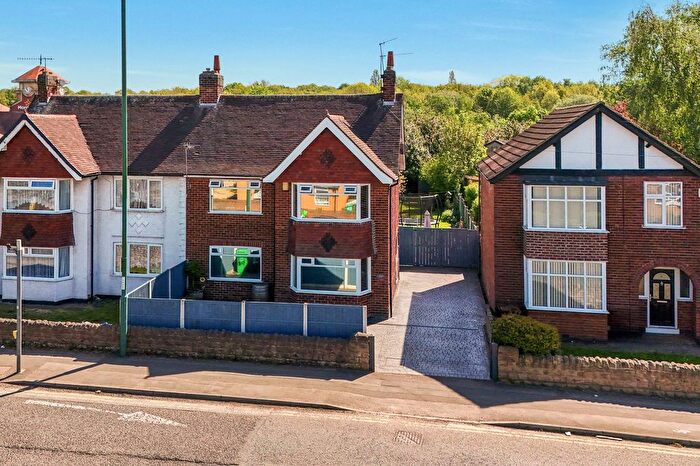 3 Bedroom Semi-Detached House For Sale In Hucknall Lane, Nottingham, NG6
