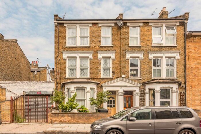 2 Bedroom Flat To Rent In Walberswick Street, Vauxhall, London, SW8