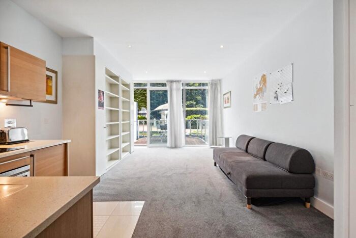 Flat For Sale In Howard Building, Queenstown Road, SW11