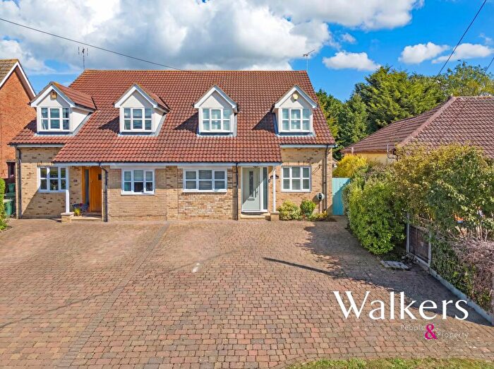 4 Bedroom Semi Detached House For Sale In Frithwood Lane, Billericay, CM12