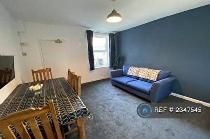 4 Bedroom Terraced House To Rent In Queens Road, Beeston, Nottingham, NG9