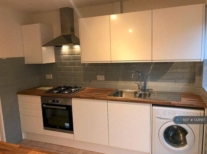 3 Bedroom End Of Terrace House To Rent In Tarwick Drive, Cardiff, CF3