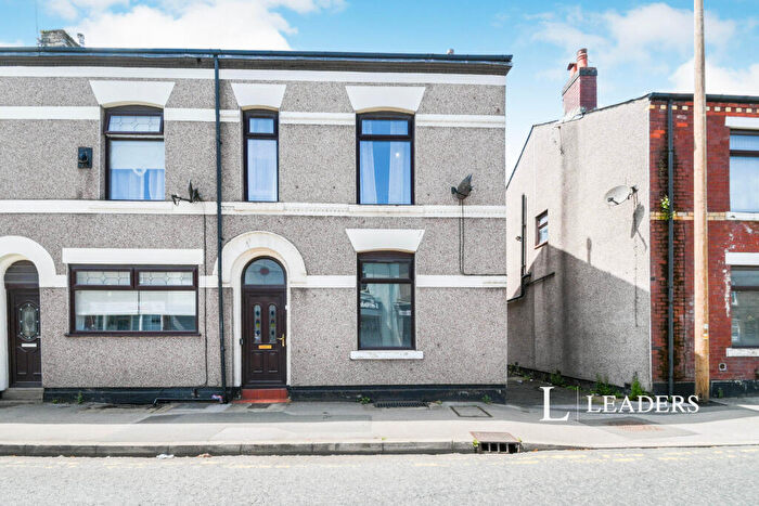 4 Bedroom Terraced House To Rent In Oldham Road, Manchester, OL11