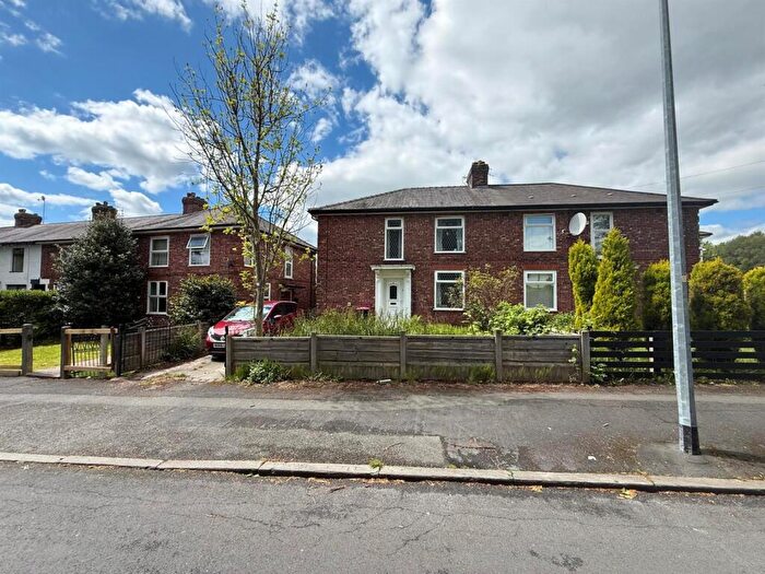 3 Bedroom Semi-Detached House For Sale In Lime Grove, Walkden, M28