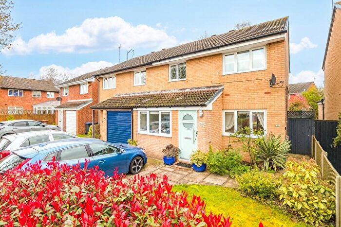 3 Bedroom Semi Detached House For Sale In Poppyfields, Welwyn Garden City, Hertfordshire, AL7