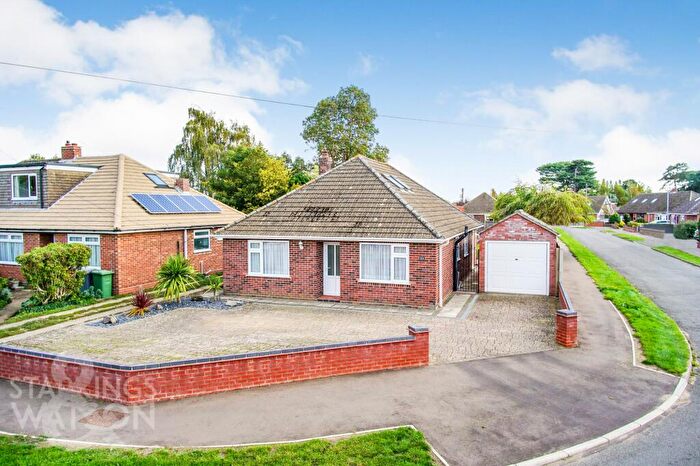 3 Bedroom Detached Bungalow For Sale In Neylond Crescent, Hellesdon, Norwich, NR6