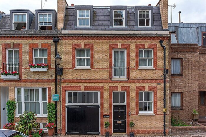 4 Bedroom Terraced House For Sale In Grosvenor Gardens Mews North, Belgravia, SW1W