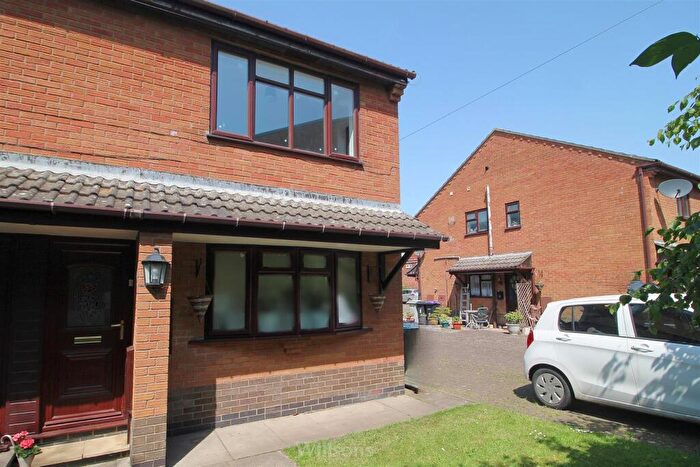 2 Bedroom Flat For Sale In Park Avenue, Skegness, PE25