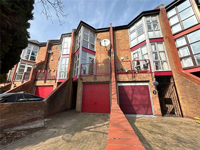 3 Bedroom Town House To Rent In Holyoake Court, Bryan Road, London, SE16