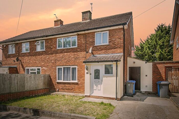 3 Bedroom Semi-Detached House For Sale In Burke Road, Ipswich, IP1