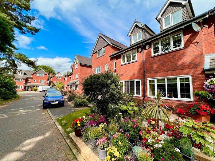 4 Bedroom Town House For Sale In Abbey Court, Poynton, Stockport, SK12