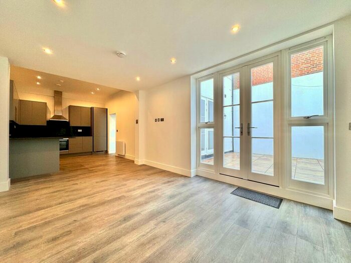 1 Bedroom Apartment To Rent In High Street, Baldock, SG7