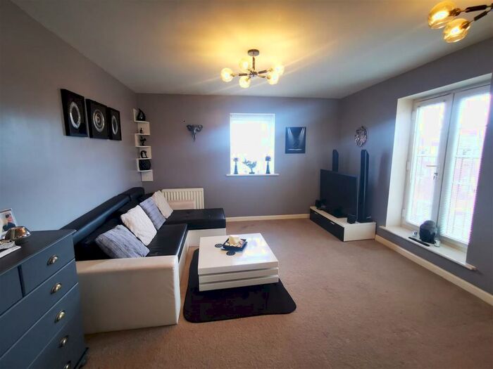 2 Bedroom Flat To Rent In Limestone Grove, Houghton Regis, Dunstable, LU5