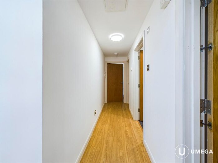2 Bedroom Apartment To Rent In Slateford Road, Slateford, Edinburgh, EH14