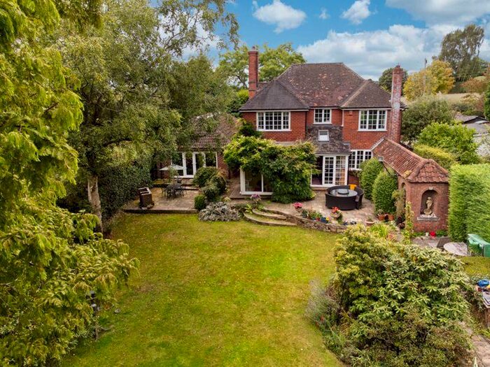 4 Bedroom Detached House For Sale In Galtons Lane, Belbroughton, DY9