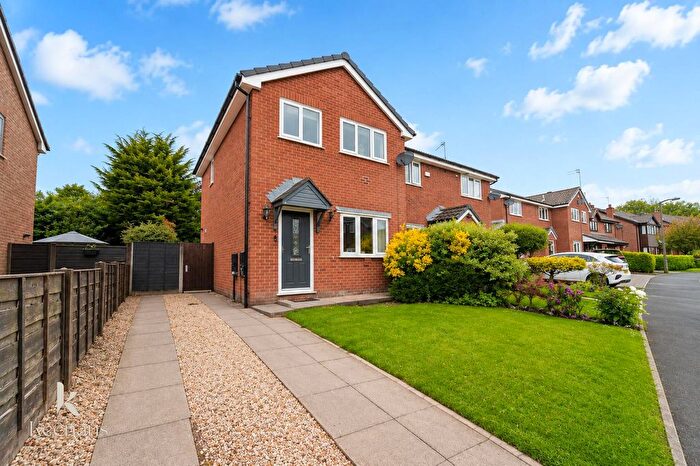 3 Bedroom Semi Detached House For Sale In Bowes Close, Bury, BL8