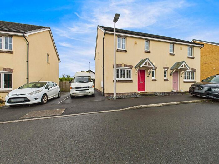 3 Bedroom Semi-Detached House For Sale In Castleton Grove, Haverfordwest, SA62