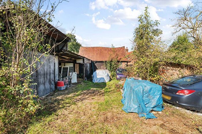 4 Bedroom Detached House For Sale In Bellingdon, Buckinghamshire, HP5