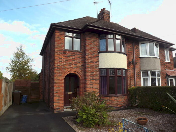 3 Bedroom Semi-Detached House To Rent In York Road, ST17