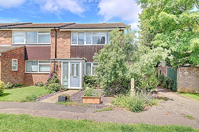 3 Bedroom End Of Terrace House For Sale In Pine Walk, Hazlemere, High Wycombe, HP15