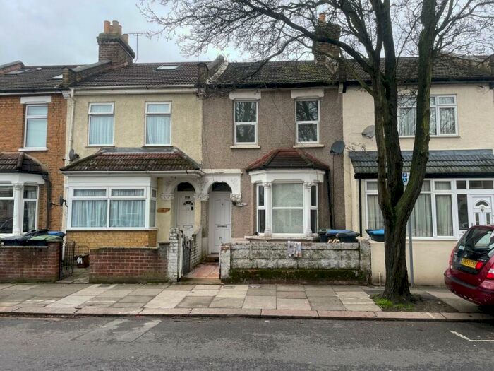 3 Bedroom Property To Rent In St Peters Road, Edmonton, N9