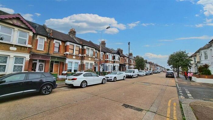 2 Bedroom Flat To Rent In Burges Road, East Ham, E6