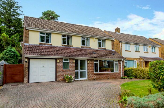 4 Bedroom Detached House To Rent In Hookwater Road, Chandler's Ford, Hampshire, SO53