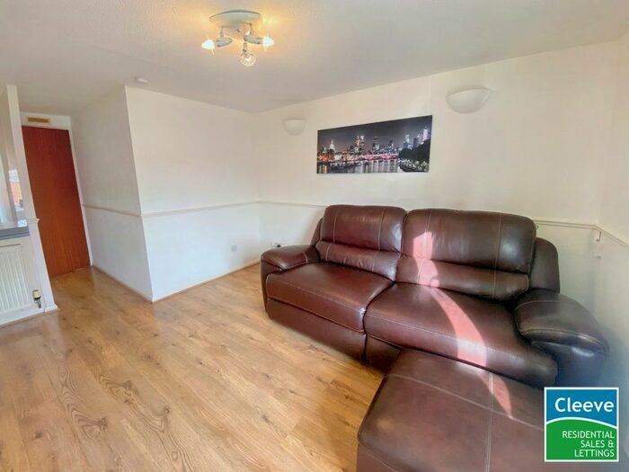 1 Bedroom Flat To Rent In Deacons Place, Bishops Cleeve, GL52