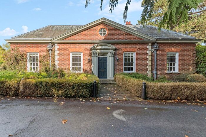 5 Bedroom Detached House To Rent In Risborough Road, HP17