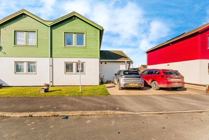3 Bedroom Semi-Detached House For Sale In St. Swithins Close, Bicker, Boston, Lincolnshire, PE20
