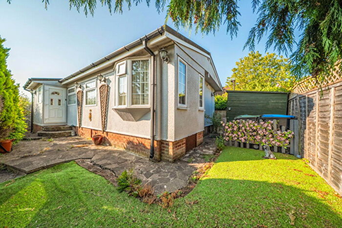 2 Bedroom Park Home For Sale In Owl Park, Lippitts Hill, Loughton, Essex, IG10