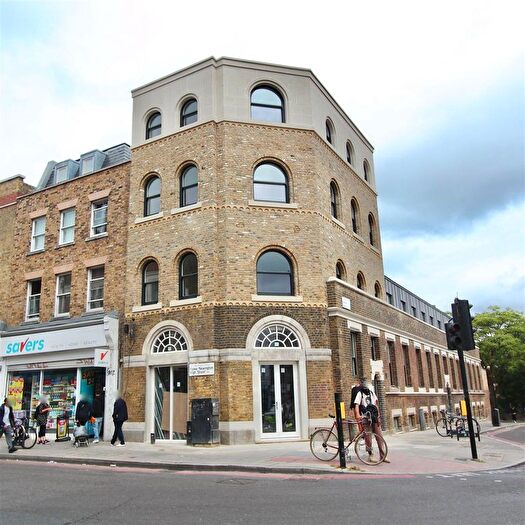 1 Bedroom Flat To Rent In Stoke Newington High Street, N16