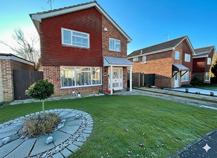 4 Bedroom Detached House For Sale In Old Bedford Road, Luton, LU2