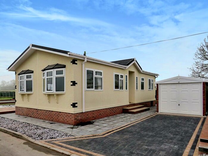 2 Bedroom Park Home For Sale In Sparrow Lane, High Marnham, Newark, NG23