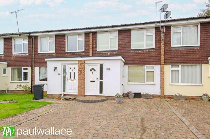 3 Bedroom Terraced House For Sale In Beechfield, Hoddesdon, EN11