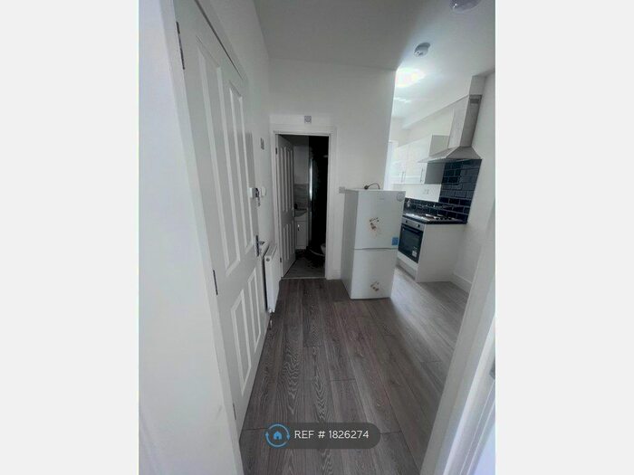 Studio To Rent In Thanet Road, Erith, DA8