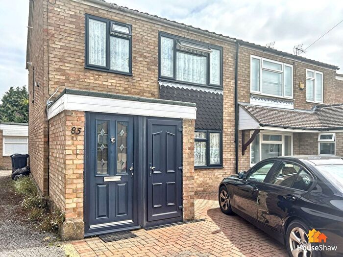 3 Bedroom Semi-Detached House For Sale In Upper Belmont Road, Chesham, HP5
