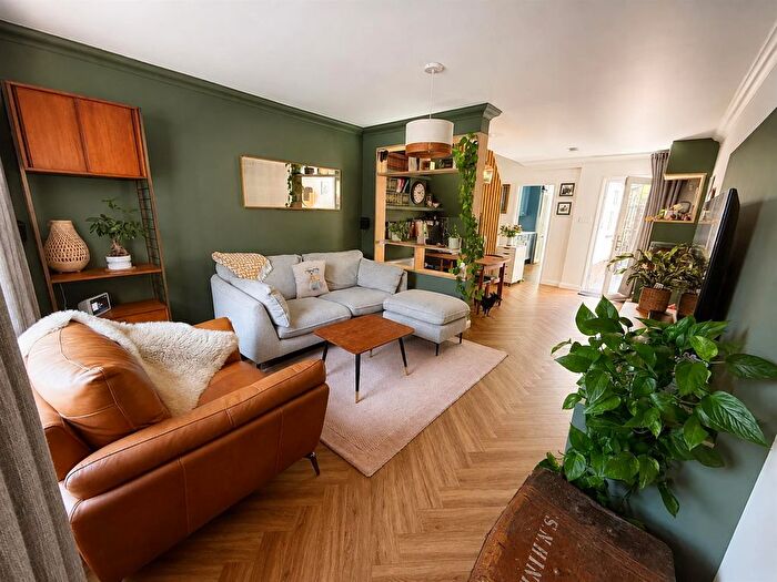 3 Bedroom Property For Sale In Armstrong Road, Englefield Green, Egham, TW20