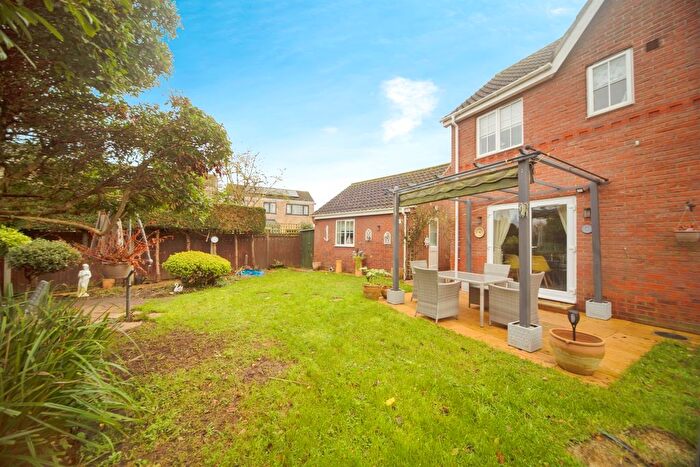 4 Bedroom Detached House For Sale In Tudor Avenue, Roydon, Diss, IP22