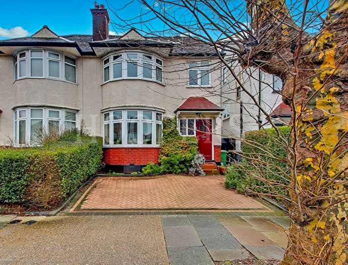 5 Bedroom Semi-Detached House For Sale In Dollis Hill Avenue, London, NW2