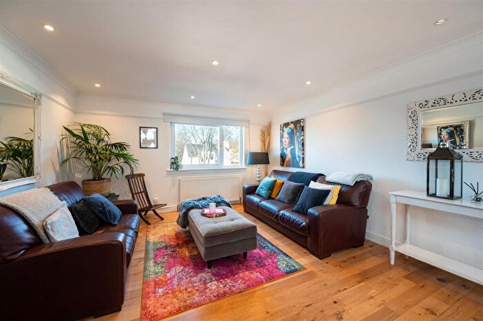 2 Bedroom Flat For Sale In Bowhill Court, Gullane, EH31