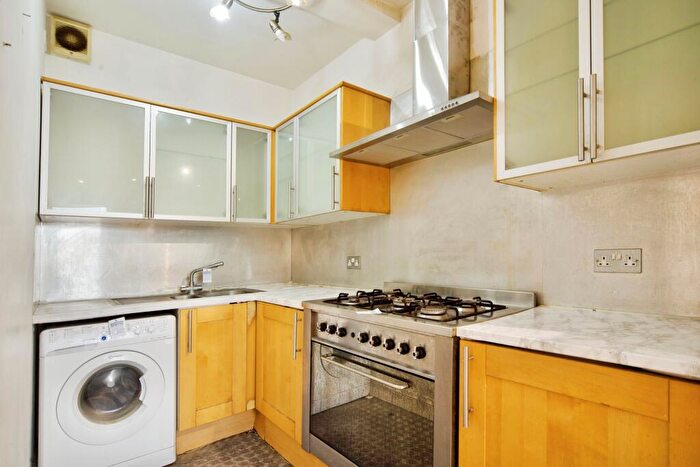 2 Bedroom Flat For Sale In St. Leonards Street, London, E3