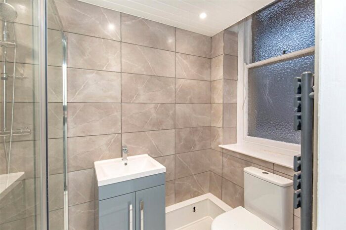 1 Bedroom Apartment For Sale In Cotham Park, Bristol, BS6
