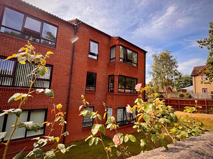 2 Bedroom Apartment To Rent In Holway Road, Sheringham, NR26