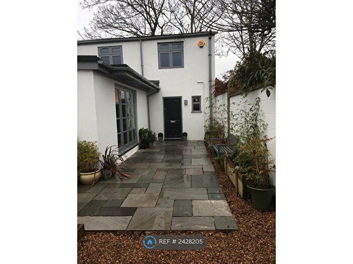 4 Bedroom Detached House To Rent In Langley Road, Staines-Upon-Thames, TW18