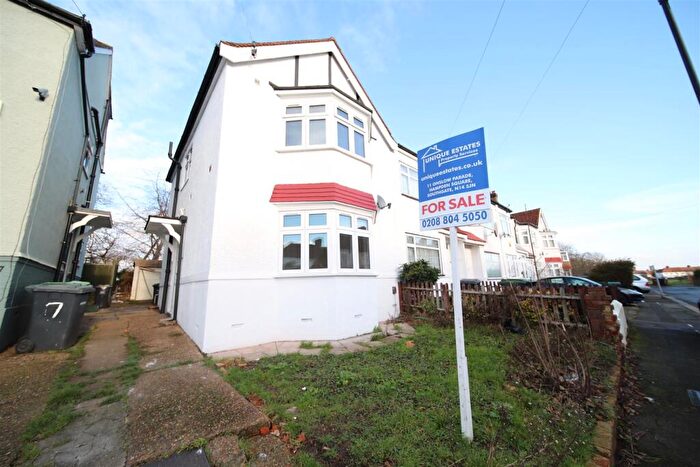 3 Bedroom Semi Detached House For Sale In Norfolk Close, London, N13